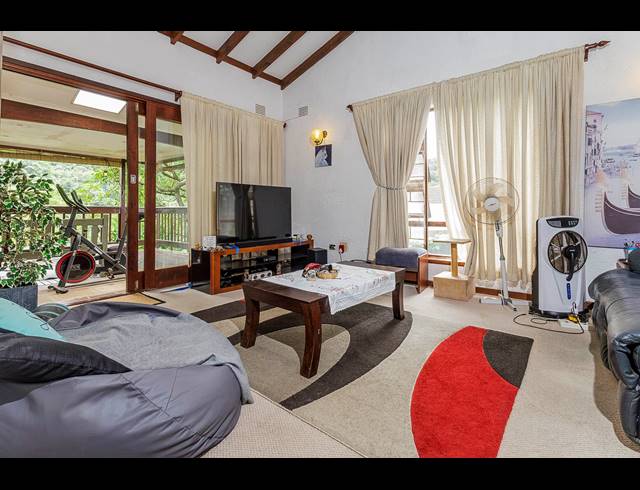 6 BEDROOM HOUSE FOR SALE IN WESTVILLE
